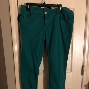 NWOT Kelly Green Skinny Jeans